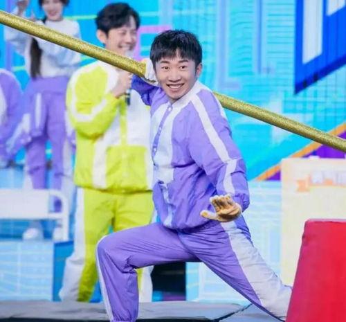 杨迪爆料贾玲爱滑雪视频,欢乐瞬间引网友热议